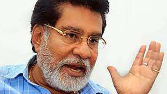 A crow starts pecking at President, disrupting his plans: Mervyn