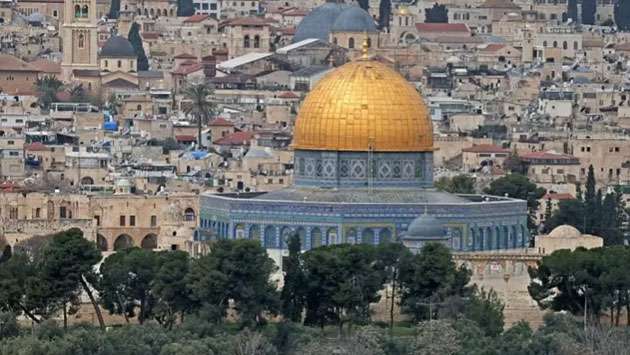 Israel reopens Jerusalem holy sites
