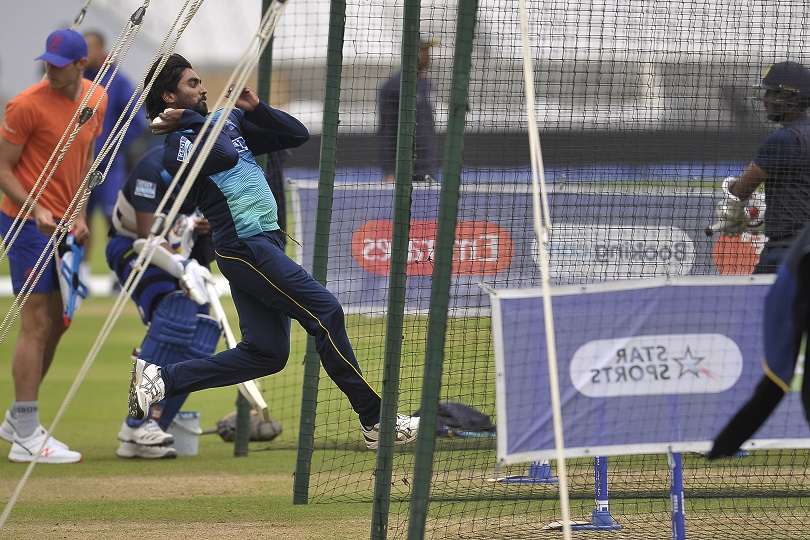 Sri Lanka sweat on Nuwan Pradeep’s fitness ahead of Aussie clash