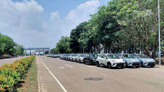 835 BYD ATTO 1s land in Sri Lanka