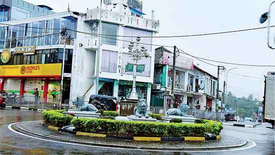 Authorities helpless PADUKKA ROCKED BY NARCOTICS TRADE AND ACTS OF EXTORTION