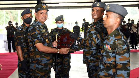 Dog handlers received certificates