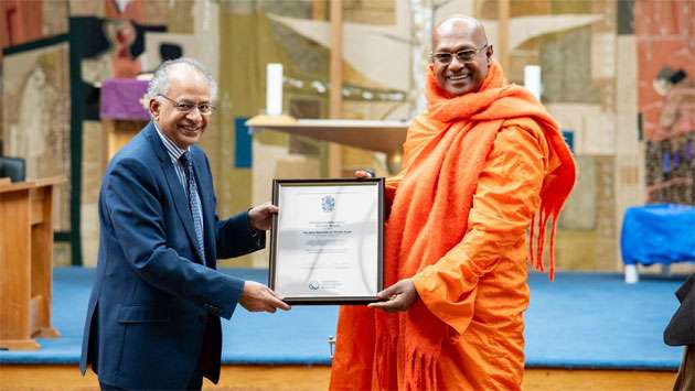 Gangaramaya Chief Incumbent  honoured in UK
