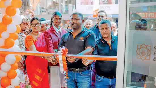 Siyapatha Finance unveils 62nd branch in Horana