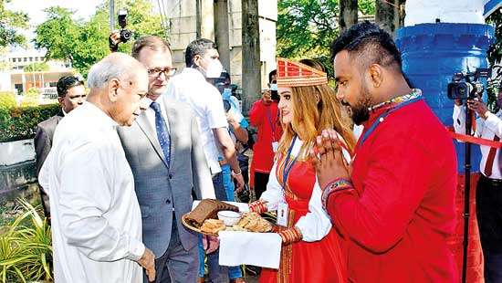 Prime Minister Dinesh Gunawardena opens Sri Lanka - Russia friendship festival