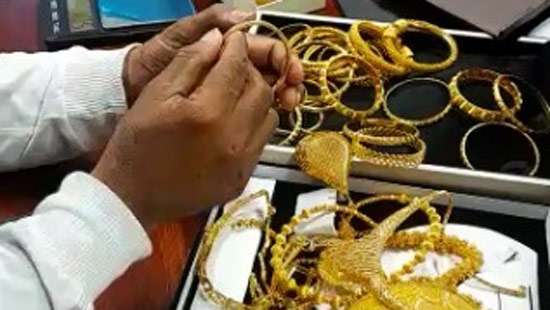 Police open Thilini’s safe and find gold