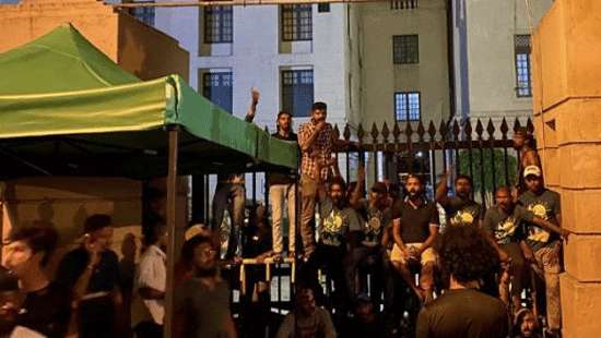 Protesters blocking entrance to Presidential Secretariat removed