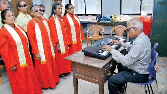 Sri Lanka Federation of the Visually Handicapped: White cane  project gives ‘mobility’ to visually impaired