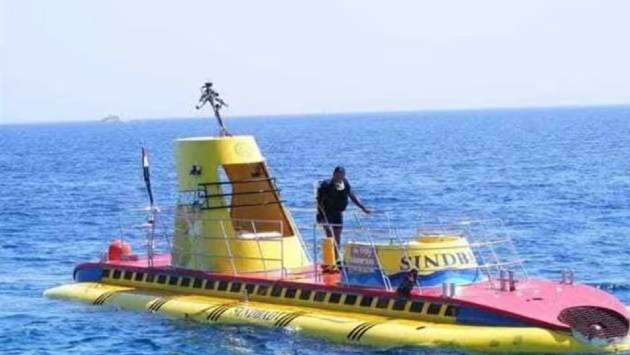 Six dead after tourist submarine sinks off Egyptian coast in Red Sea