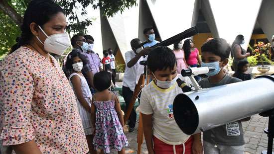 Planetarium organizes workshop