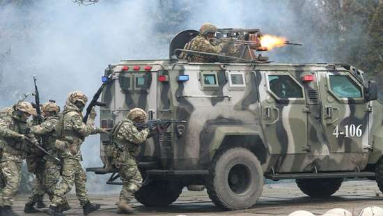 Ukraine tensions: A dozen nations tell citizens to leave Ukraine