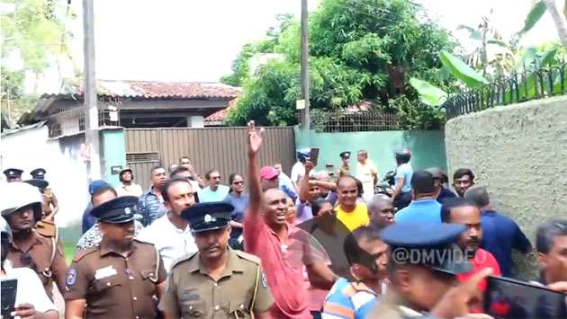Tense situation during protest outside Treasury Secretary’s residence
