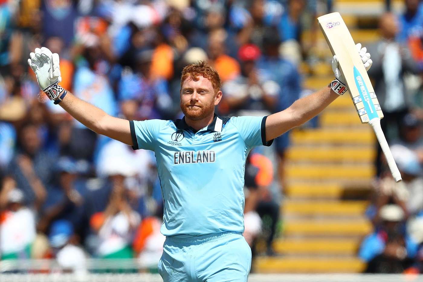 England wait on pitch before naming bowling attack