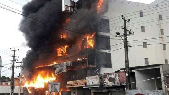 Fire breaks out at a clothing store in Wattala
