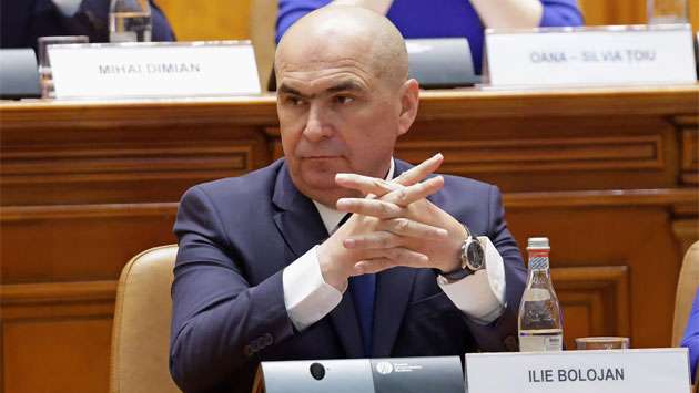 Romanian government collapses after no-confidence vote
