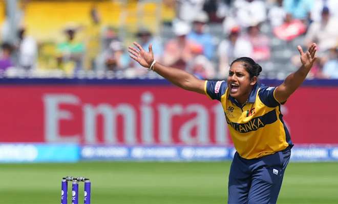 https://www.dailymirror.lk/breaking-news/Emotional-Chamari-takes-blame-for-Sri-Lanka-loss-at-T20WC/108-343588