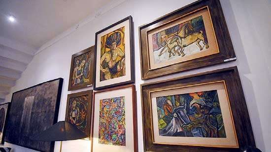 Artist Dinesh hopes to serve  art through his  home gallery