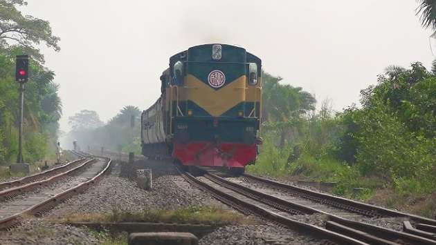 Boy killed by express train in Rambukkana