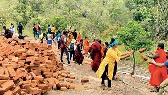 Construction work at Kuragala Asadisi Sugatha Maha Seya cheithiya Thousands of people including Mahasangha participate