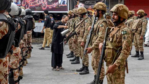 Pakistan declares two-day holiday as US, Iran head to Islamabad for talks
