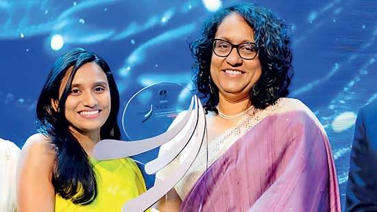 Dr. Dhanushi Hettiarachchi shines at WCIC Prathibhabhisheka 2025