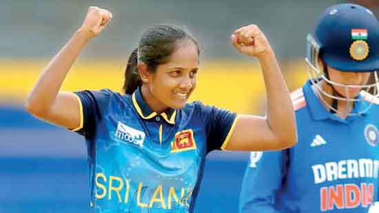 Sri Lanka face daunting task against England bowlers