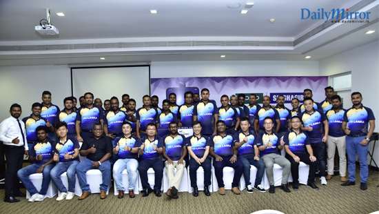 OPPO rewards top performing Showroom Managers of Singhagiri with foreign incentive tours