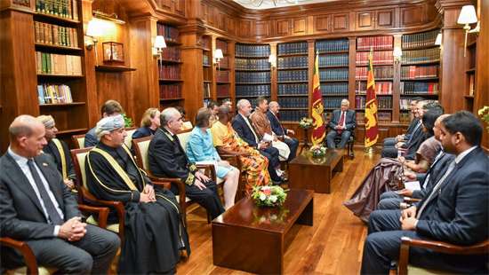 New Ambassadors and HC present Credentials to the President