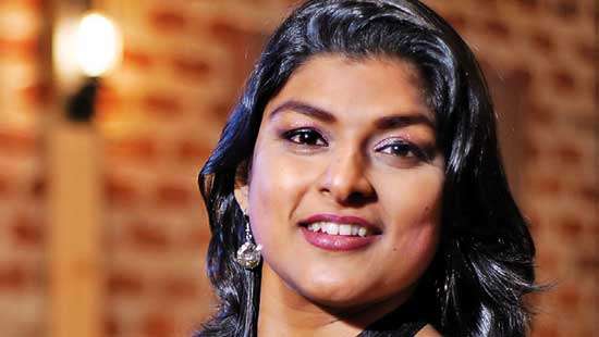 Dulanjali debuts with ‘Nidahase’