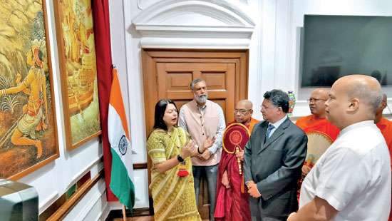 Murals depicting SL Buddhist civilization unveiled in New Delhi