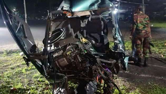One dead, six injured in Southern Expressway crash