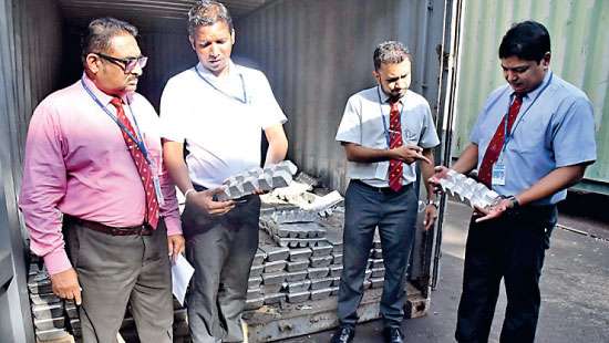 Customs thwart attempt to smuggle copper, aluminium to India