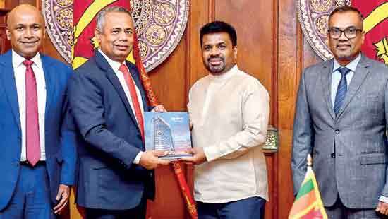 People’s Bank presents 2025 Annual Report to President