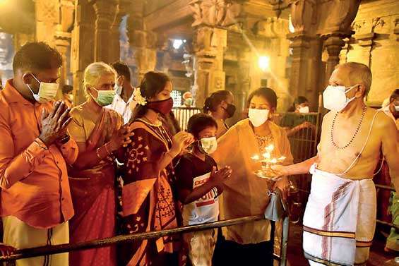 Hindus observe Deepavali