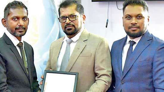 Thunder & Neon becomes first Lankan signage manufacturer to be ISO 9001:2015 certified