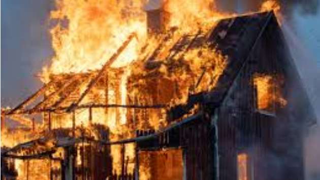 Vavuniya home destroyed after petrol used to light oil lamp