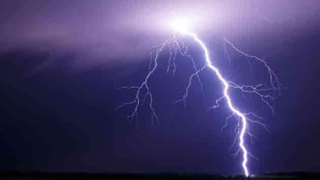 Lightning kills female LG candidate at Neluwatta Estate