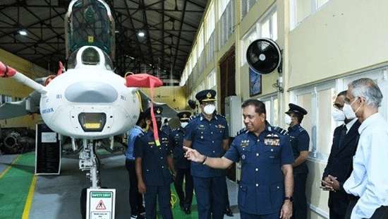 SLAF hands over Mig-27 fighter aircraft to Moratuwa University