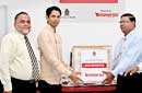 Fashion Bug donates cardiac equipment to Bandarawela District Hospital