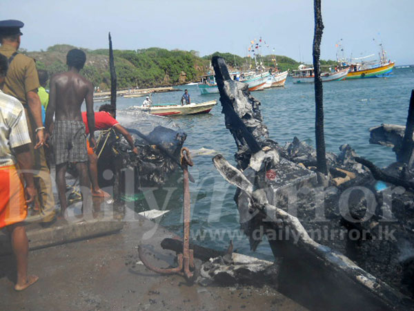 Six trawlers gutted in Tangalle 