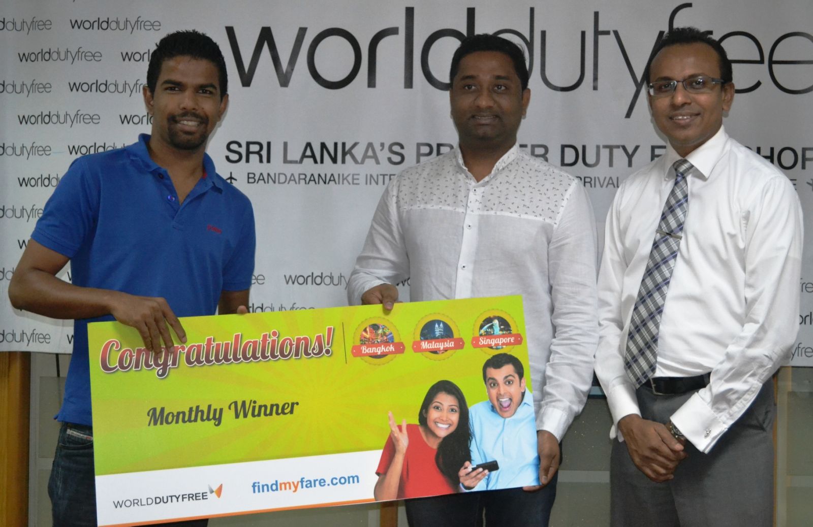 findmyfare.com and World Duty Free present prize to lucky draw winner as part of ongoing promotion