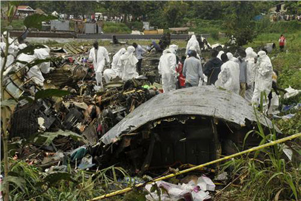 Dozens killed in S.Sudan air crash