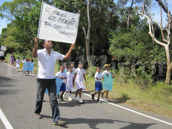 Video: Nursery children protest