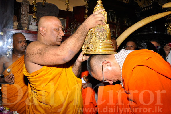 Bhutan PM visits Gangaramaya, Kelaniya Temples