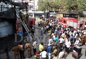 Cotta Road building catches fire