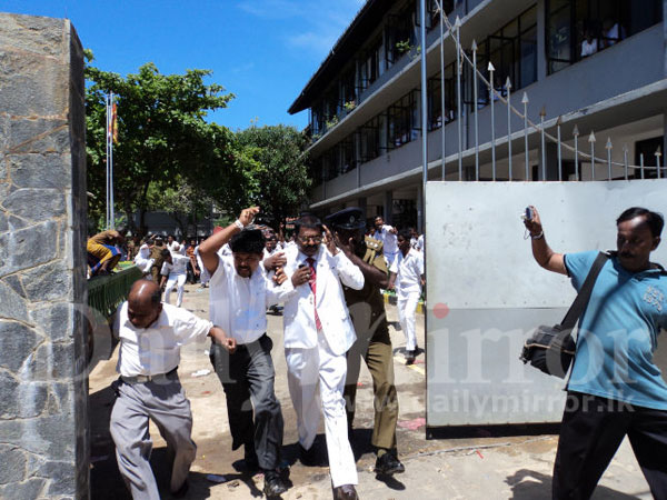 A tense situation in Vidyaloka Vidyalaya