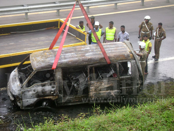 Van catches fire on E01