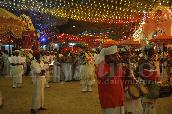 Kataragama Esala Perahera