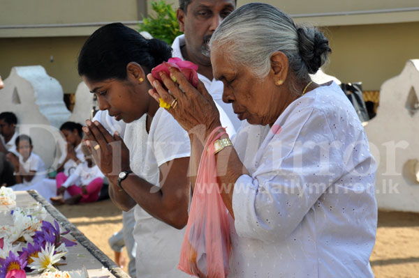 Il Full Moon Poya day