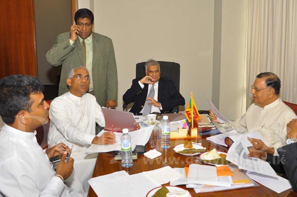 UNP discuss budget